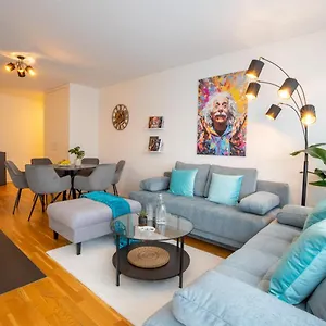 https://apt-special-einstein-i-basel-messe-kleinbasel-10-star.hotelsbaselswitzerland.com
